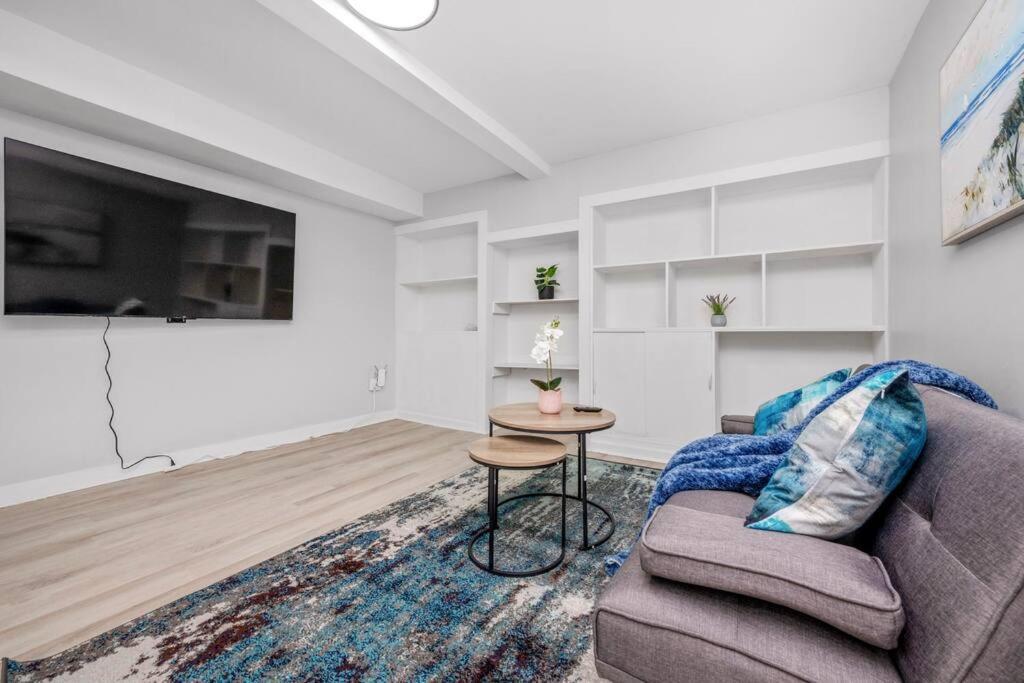Centerstreet-Cozy 2Bedroomsuite カルガリー エクステリア 写真