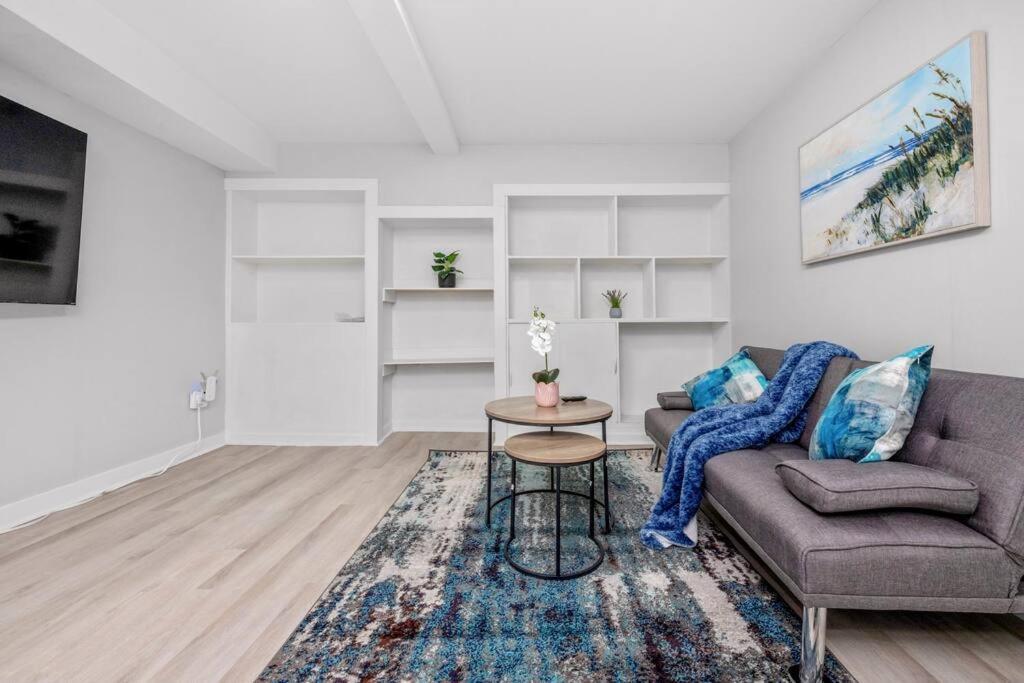 Centerstreet-Cozy 2Bedroomsuite カルガリー エクステリア 写真